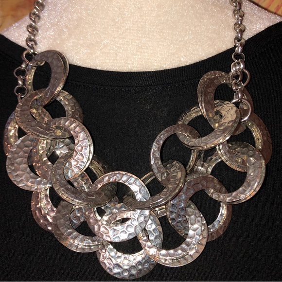 Chico's Double Strand Silver Alligator Print Rings 20.5" Necklace - Picture 3 of 9